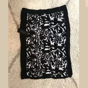 Romeo & Juliet Couture Knit printed pencil skirt M